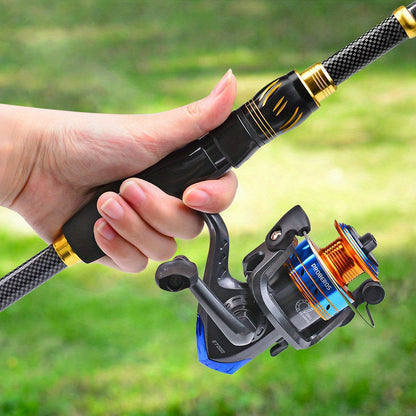 This 1.5-2.4m carbon fiber telescopic fishing set includes 12 minnows, soft bait, sinker, hook, and a camouflage backpack.